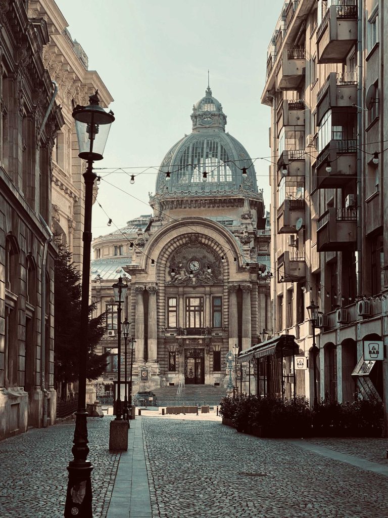 Bucharest © Saru Robert